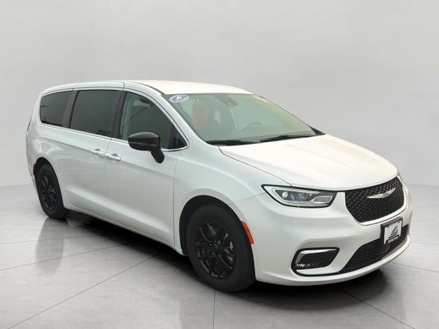 2024 Chrysler Pacifica Touring L FWD in Bright White Clearcoat — front three-quarter view