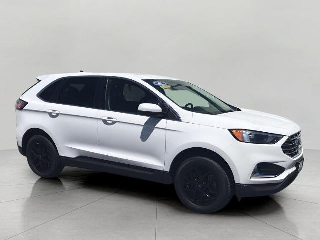 2022 Ford Edge SEL AWD in Oxford White — front three-quarter view