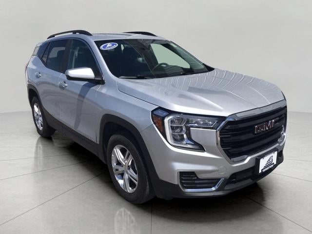 2022 GMC Terrain AWD 4dr SLE in Quicksilver Metallic — front three-quarter view