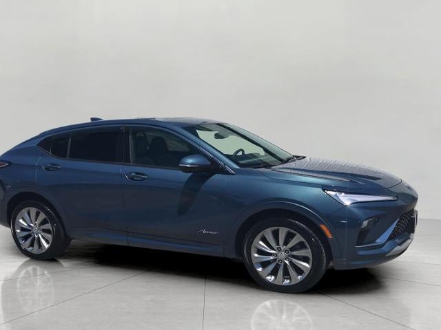 2024 Buick Envista FWD 4dr Avenir in Ocean Blue Metallic — front three-quarter view